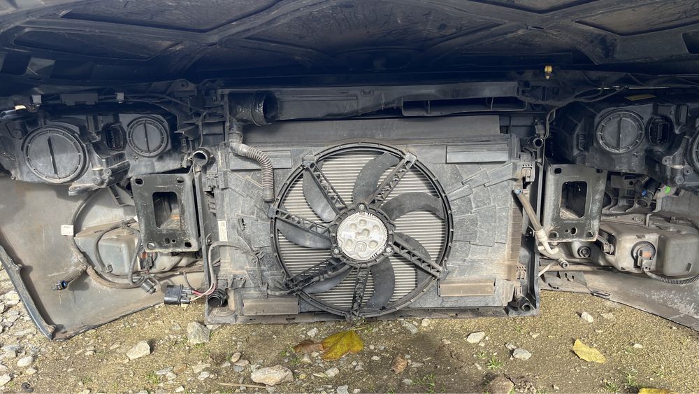 Parte fata complecta bara capota aripa far trager skoda octavia 3