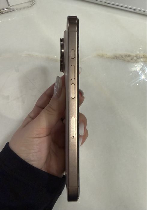 IPhone 16 Pro - Desert Titanium - 128 GB