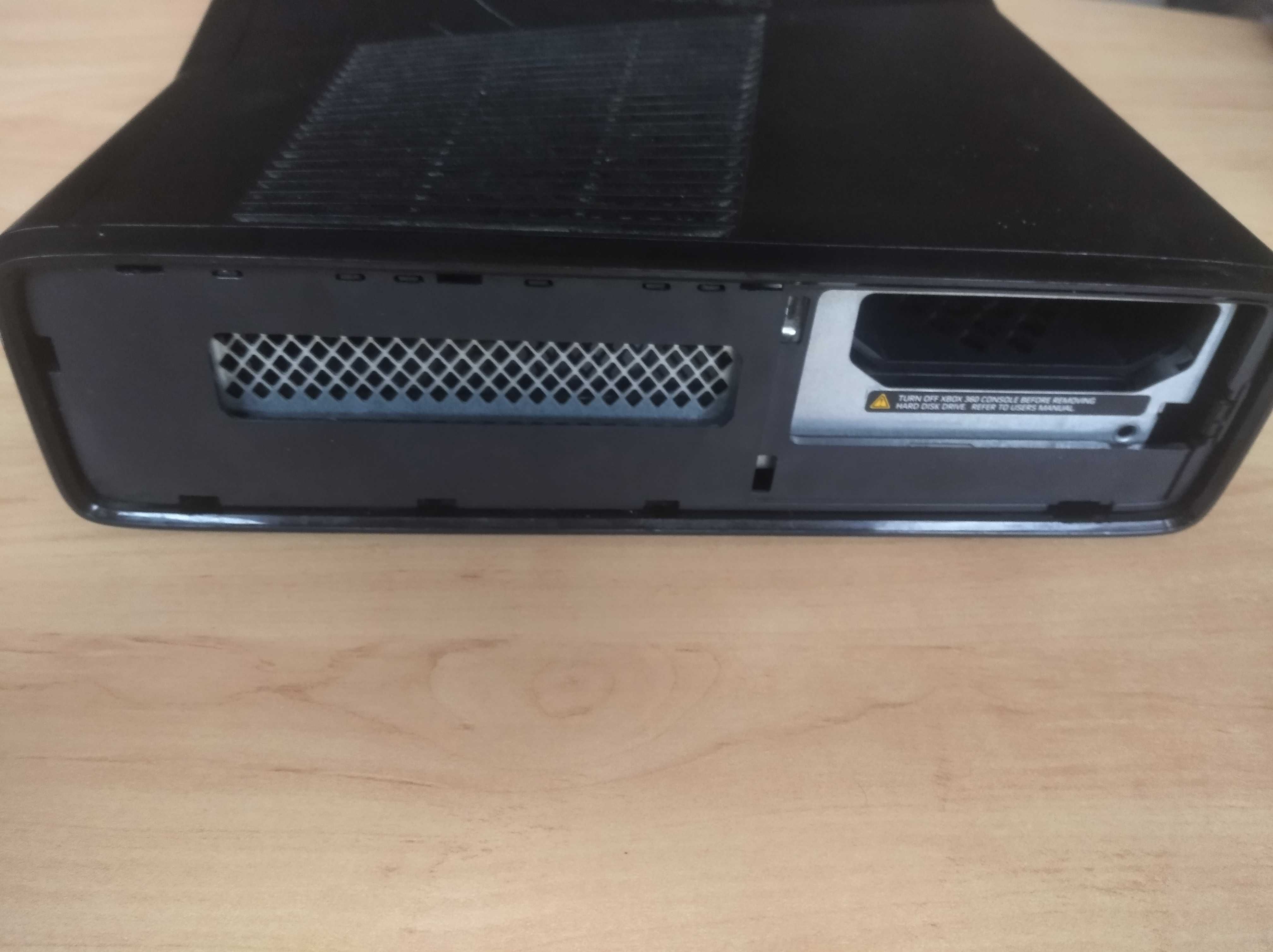 Xbox 360 S работещ