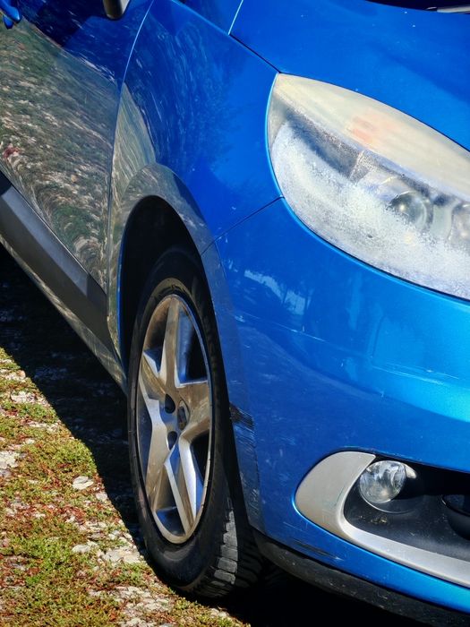 Vînd Renault Scenic