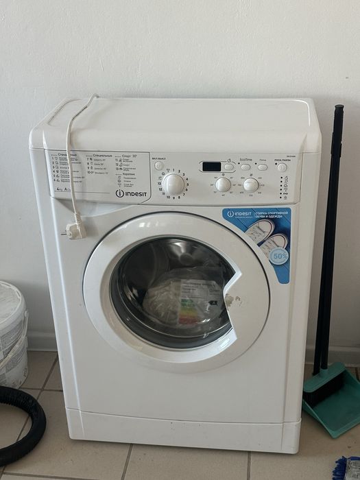 НОВАЯ Стиральная машина Indesit