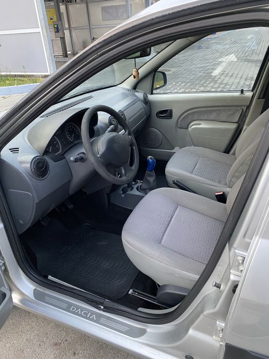 Dacia Logan Mcv Laureat 1.5 dCi 86 cp i rosu