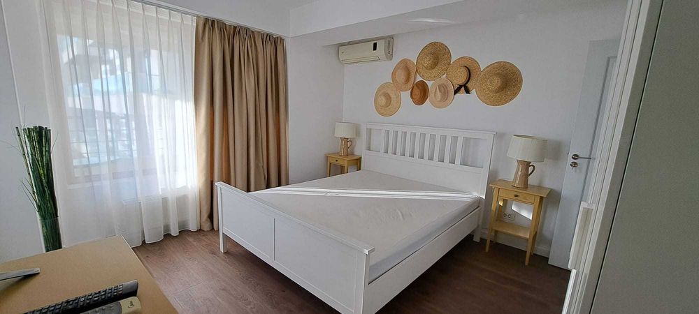 Direct proprietar, apartament living+dormitor, in Mamaia, zona Rex