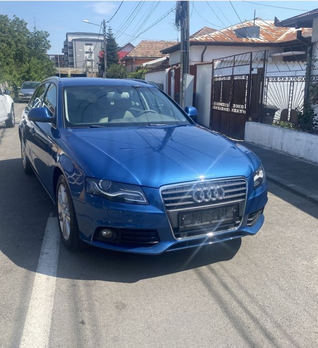 Vând Audi a 4 b 8