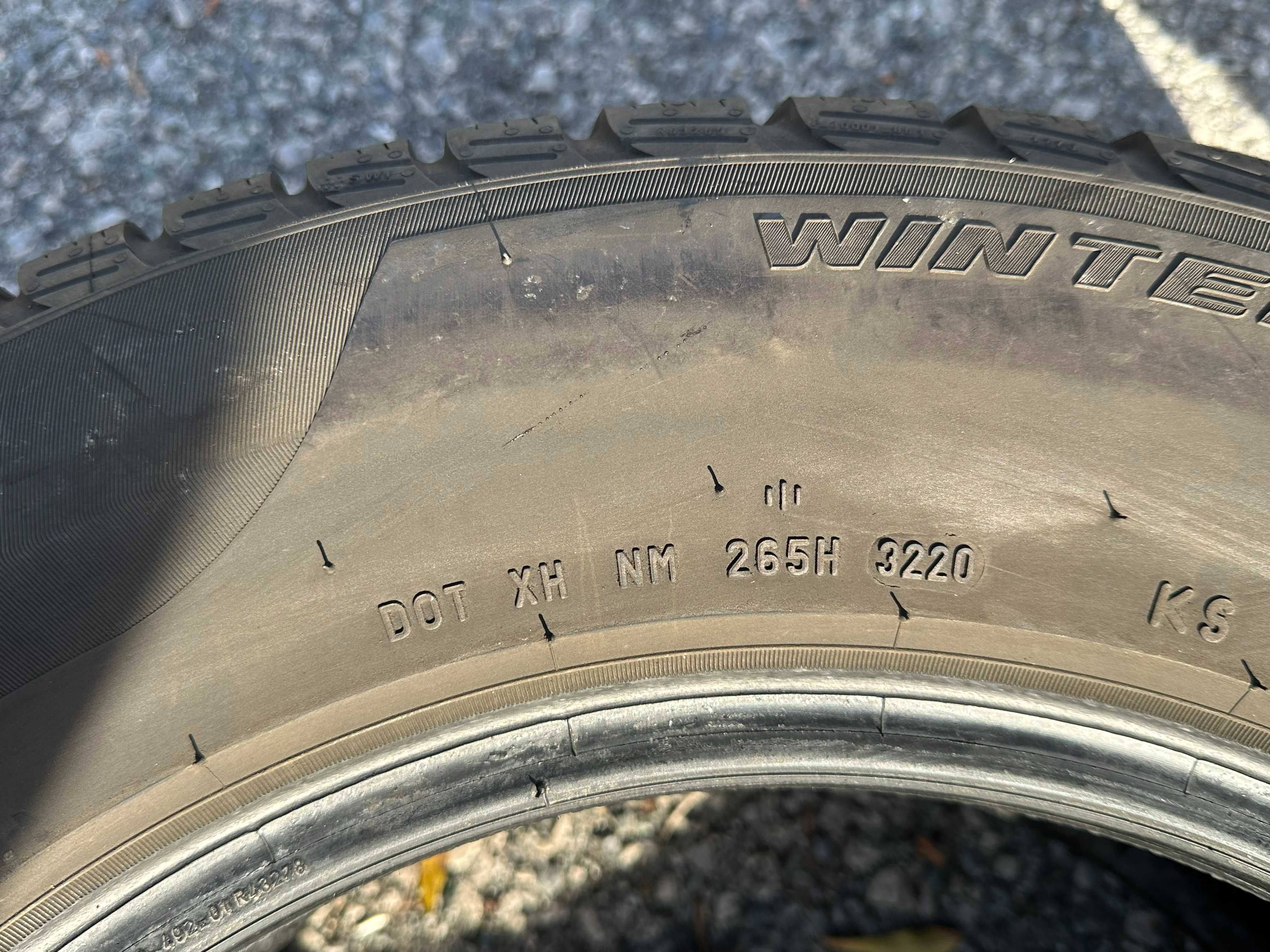 .ЗИМНИгуми PIRELLI 225/65/16 с ДОТ 32/2020г