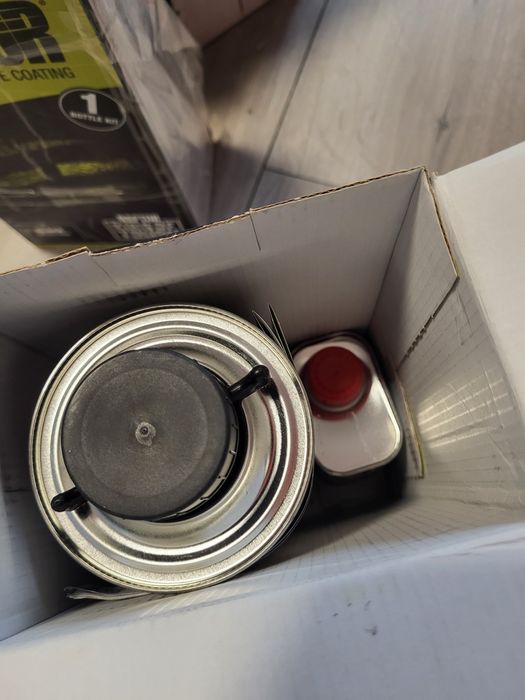 Vopsea Raptor ( Negru )