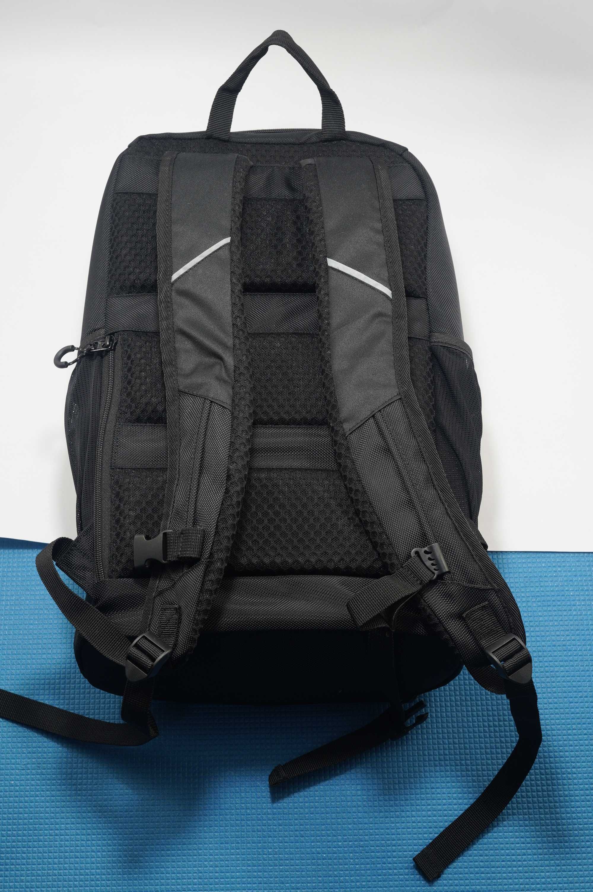 Rucsac laptop negru in stare excelenta