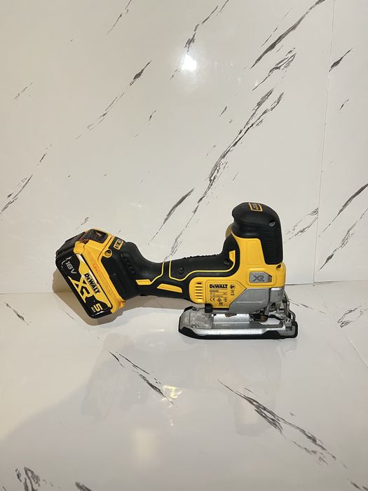 Fierastrau Pendular DeWALT DCS335 Soricel