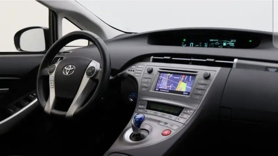 Vând Toyota Prius 3