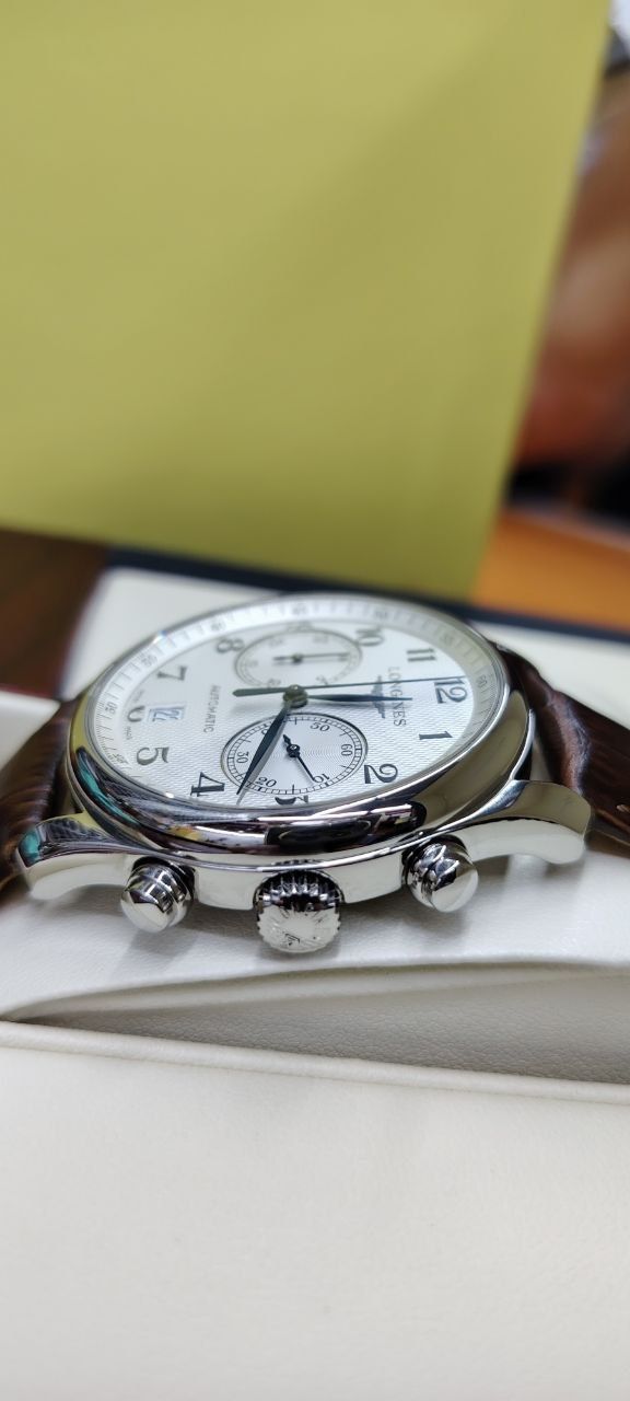 Швейцарские часы LONGINES хронограф оригинал