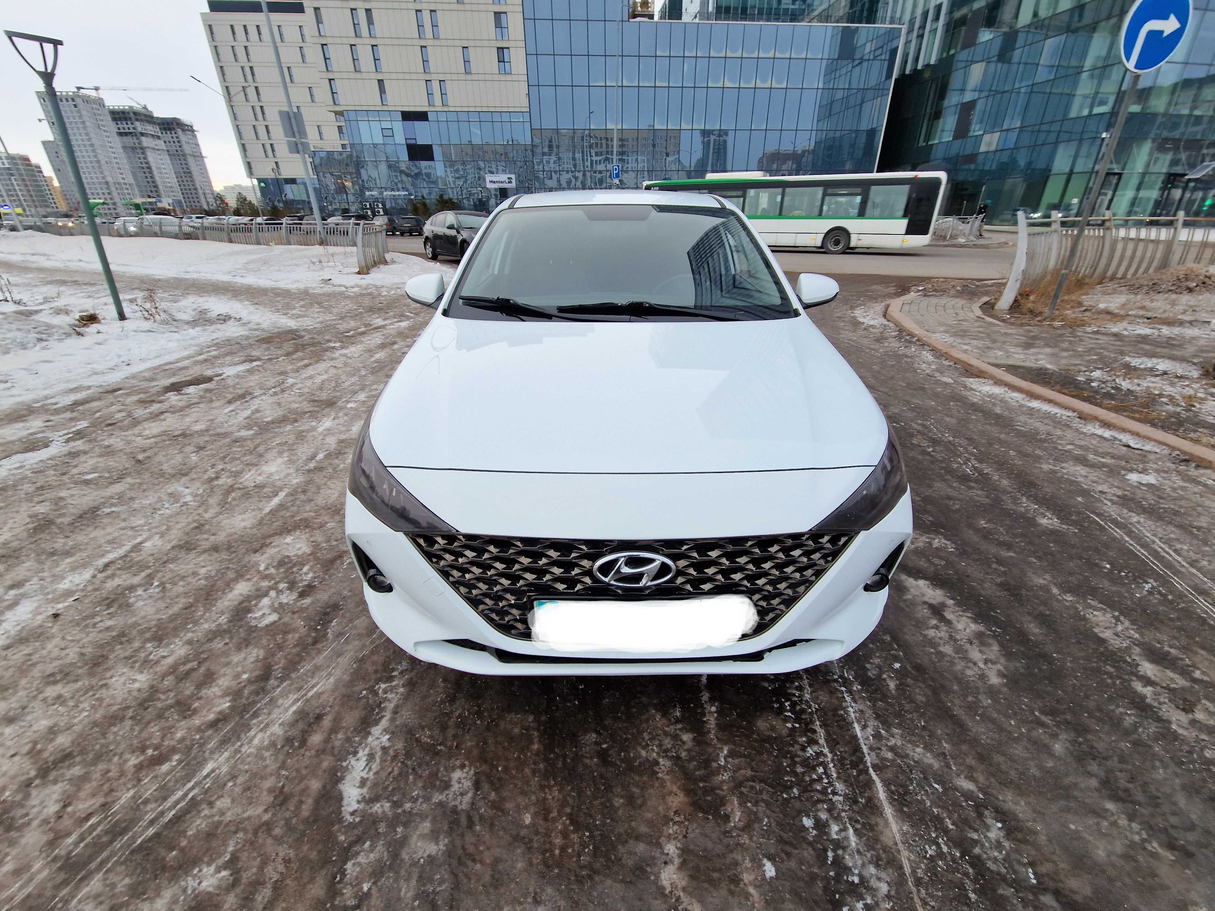 Продаю Hyunday Accent (1.6), 2020 года, Push-start, цена 8.5млн