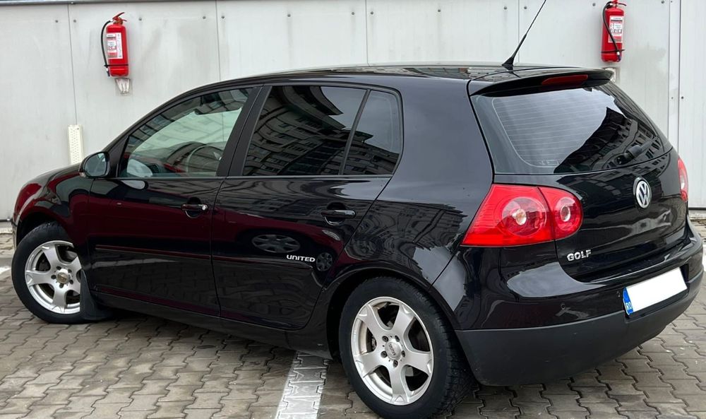 Vând Golf 5 1.9 2008 UNITED