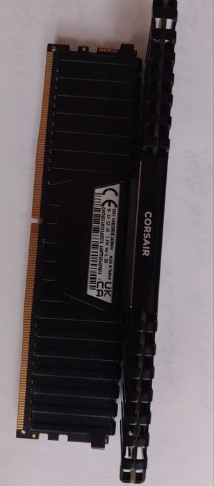 Продам модули оперативной памяти Corsair Vengeance LPX DDR