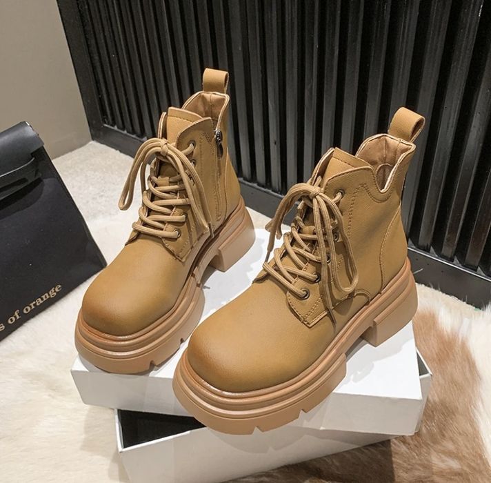 Продам новые ботинки