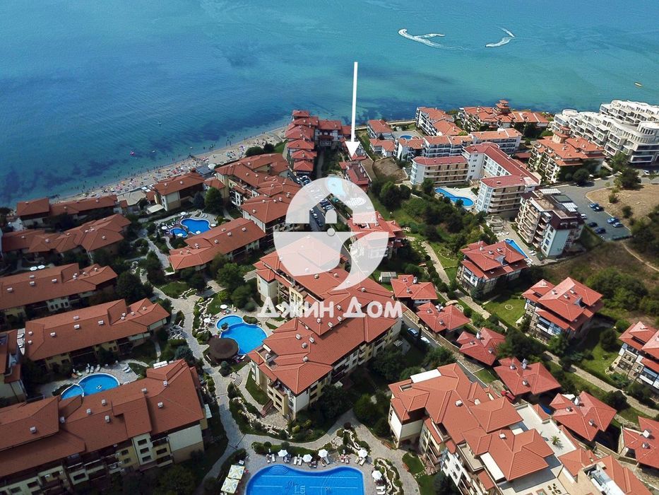 Двустаен апартамент на ПЪРВА ЛИНИЯ МОРЕ в к-с „Етъра 1“, гр. Св. Влас