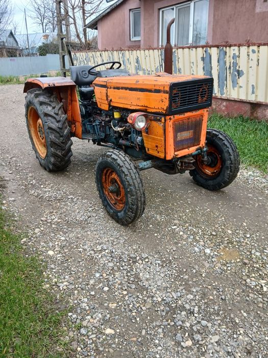 Tractor UTB 445 1990