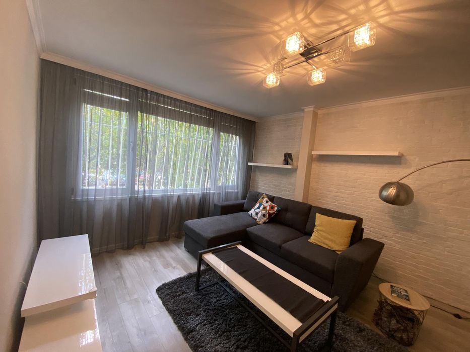 Дава се под наем Тристаен апартамент в София, Младост 2 - 93 кв.м за 850 € - Снимка #2