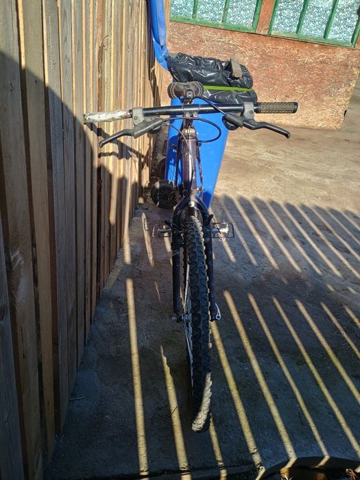 Vând bicicleta e in stare perfecta