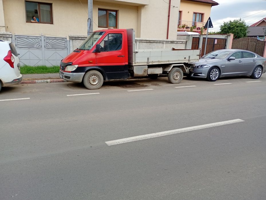 Vând camioneta basculabila