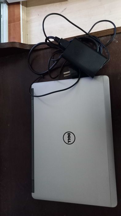Laptop Dell E7440