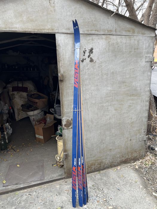 Продам  новые лыжи