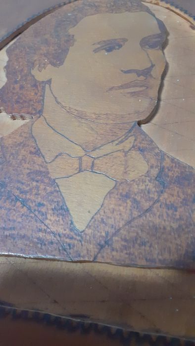 Tablou Vechi. Mihai Eminescu. Facut manual.