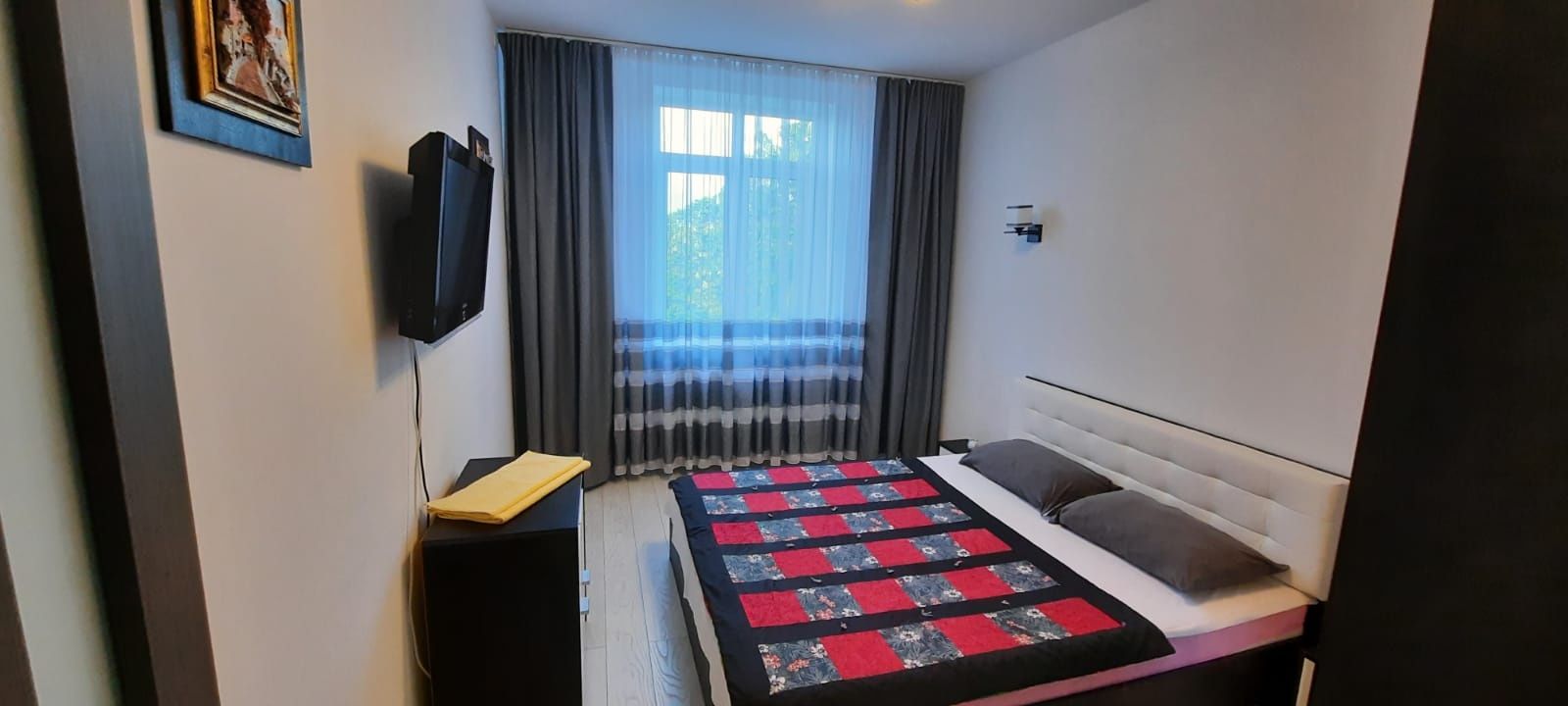 Inchiriez in regim hotelier locatie de lux                  Pret tranz
