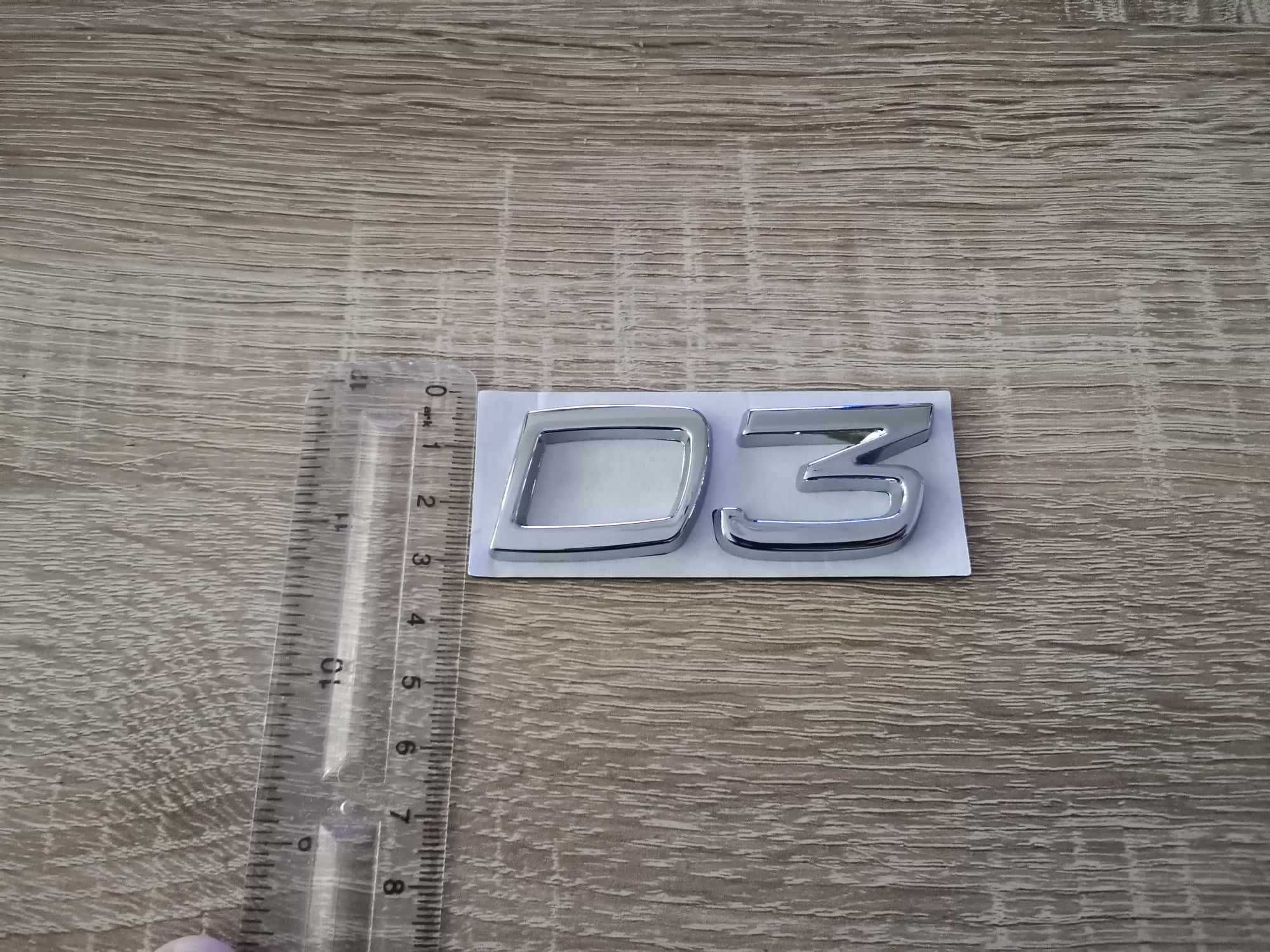 сребристи емблеми Волво Volvo D3