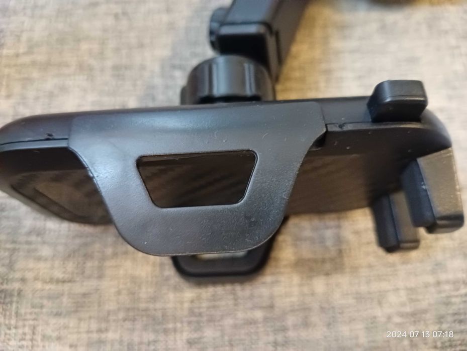 Универсална стойка за кола за мобилен телефон