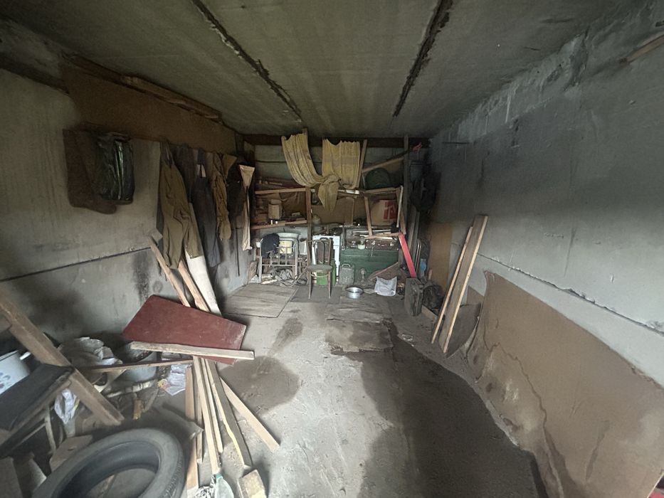 Продам гараж чашки ложки срочно