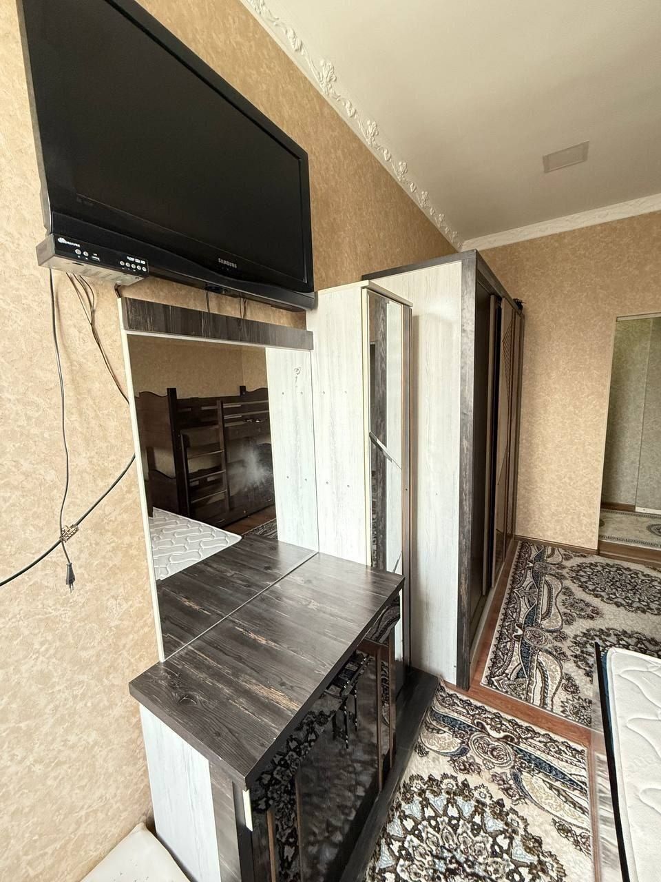 Nurafshonda 2 xonali kvartira ijaraga beriladi. 250$