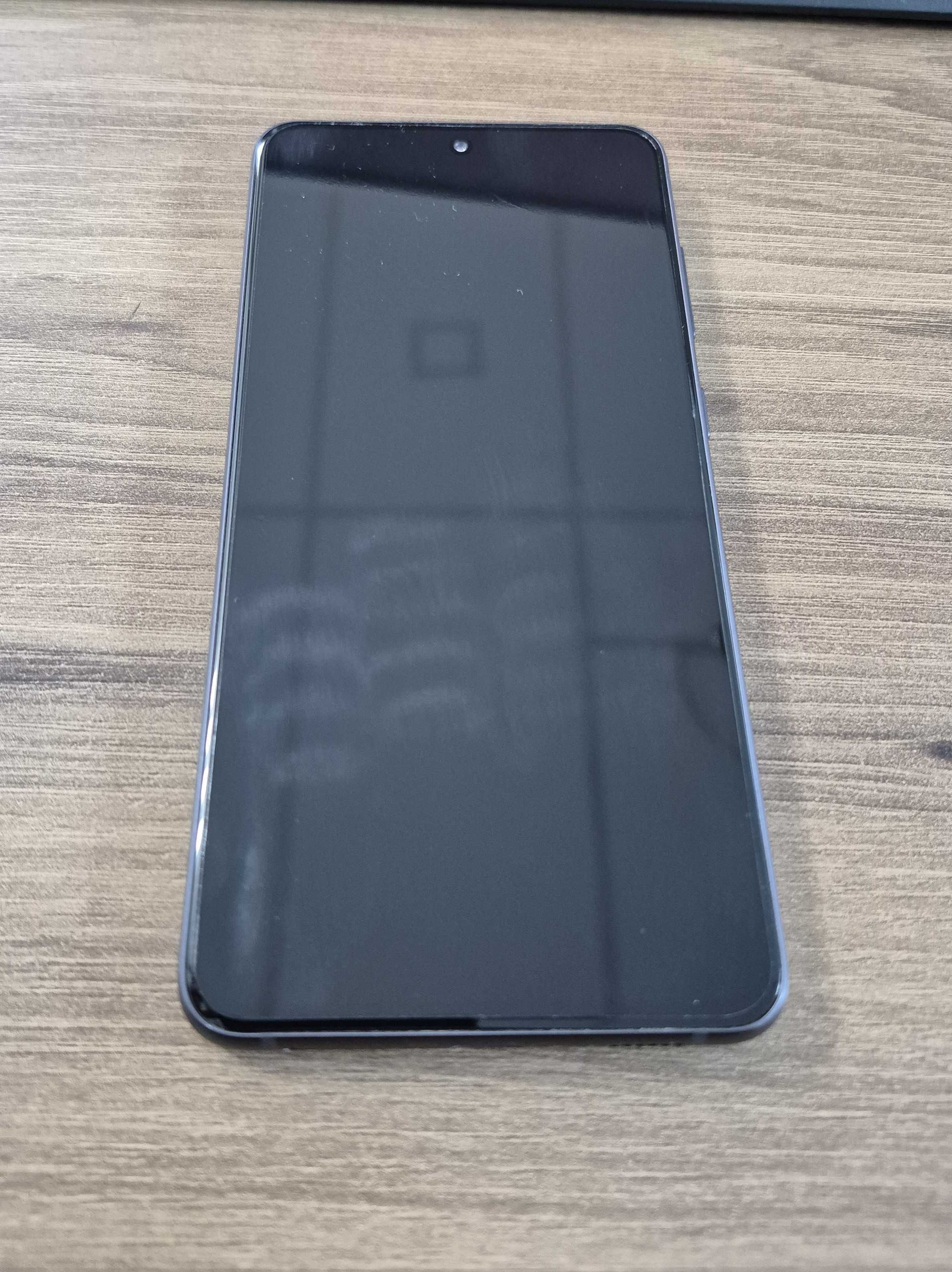 Samsung Galaxy S21 FE, в идеальном состоянии
