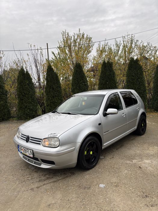 Vând VW Golf 4 1.4 16 V