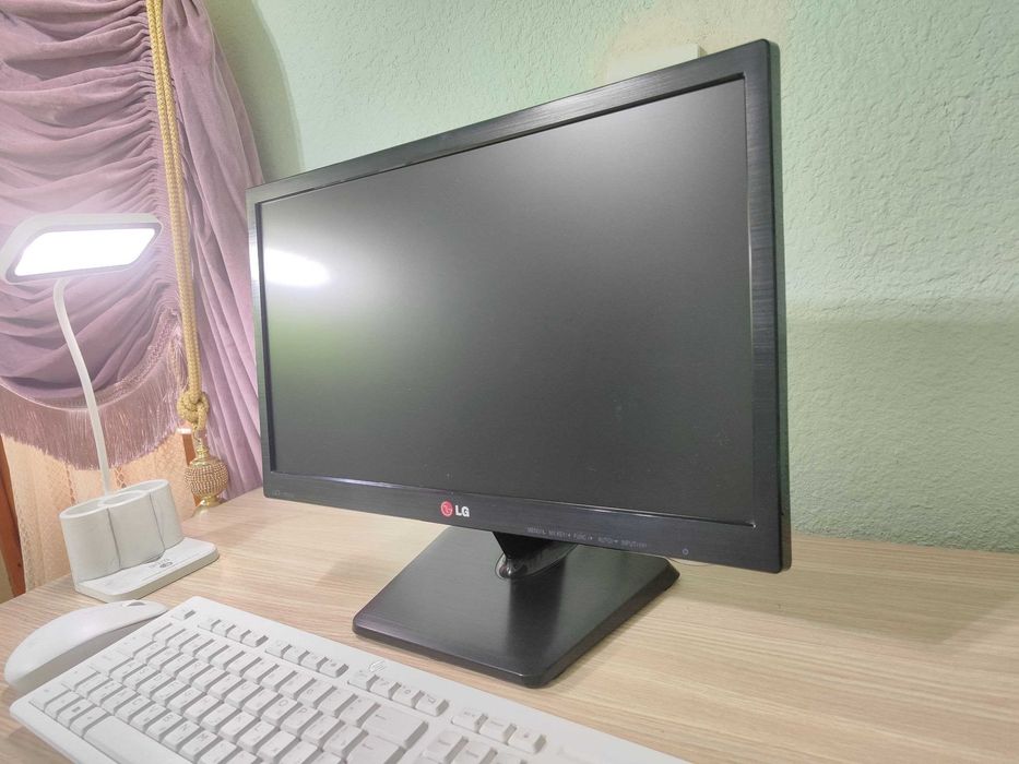 Монитор LG 19EN33SA