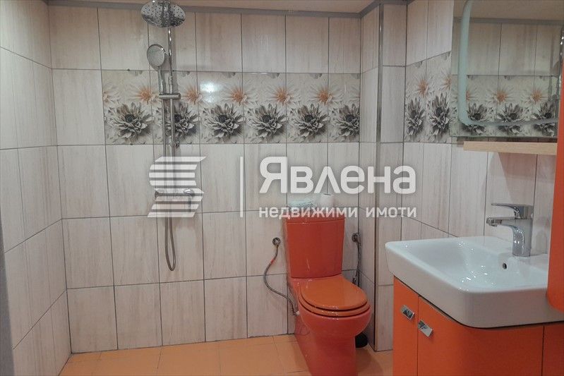 Самостоятелна къща