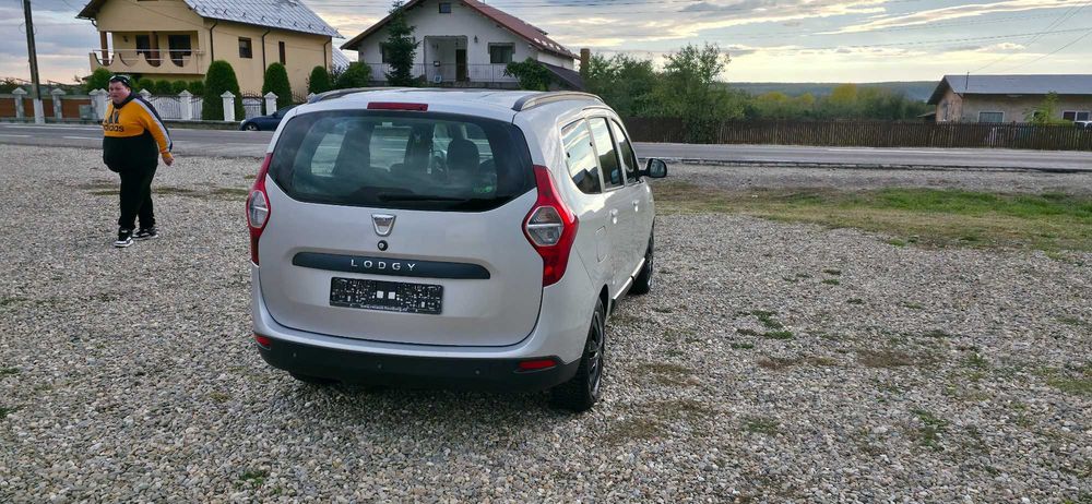 Dacia Lodgy 7 locuri