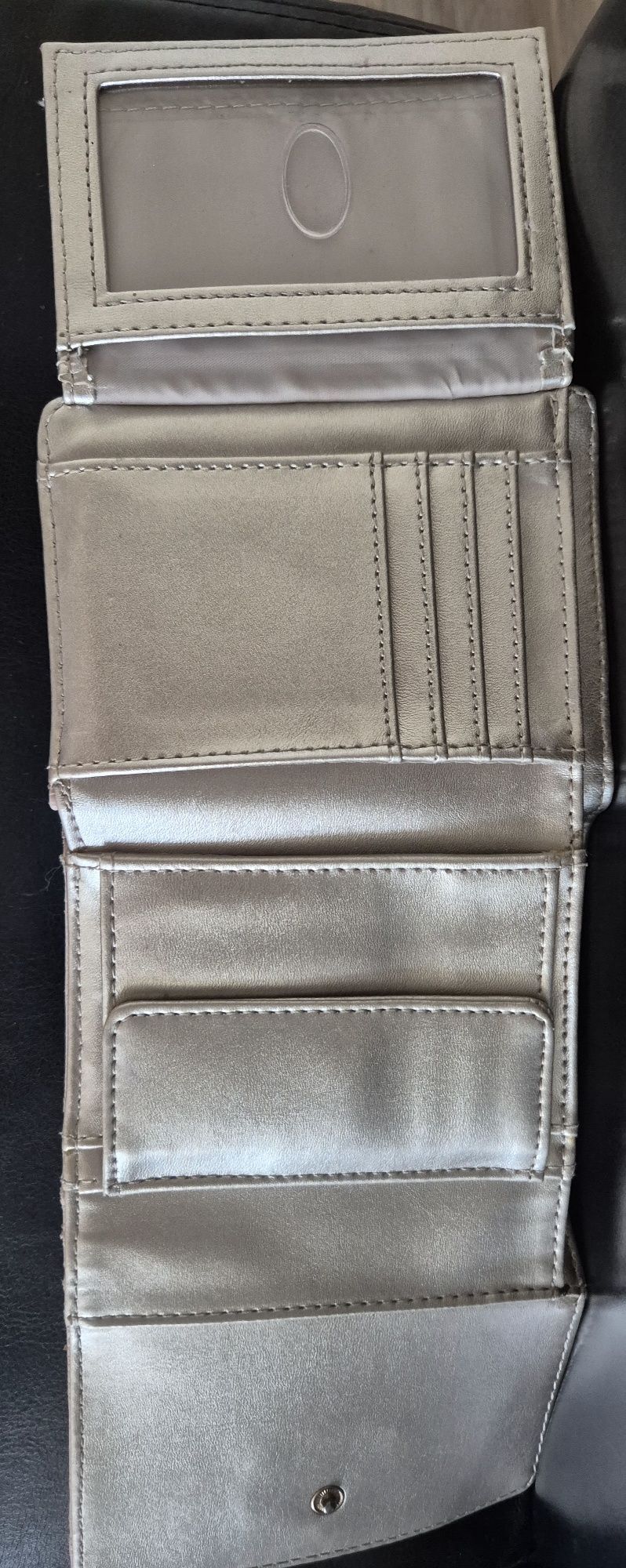 Guess оригинален портфейл