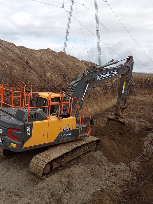 Excavator VOLVO EC 200 EL