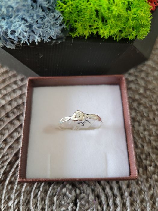 Дамски сребърни пръстени. Състояние ново. Проба 925