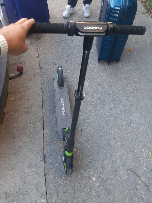 Trotineta fundot vand/schimb