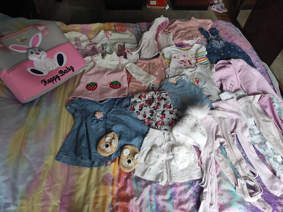 Продаются  детские вещи
