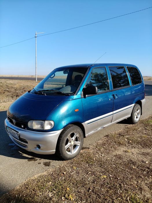 Продам nissan serena c23 бензин 1.6 объём