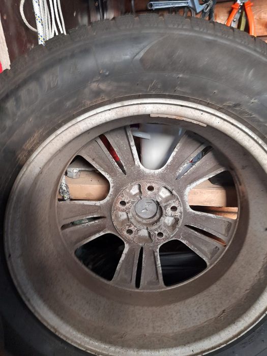 Genti  cu cauciucuri Hyundai