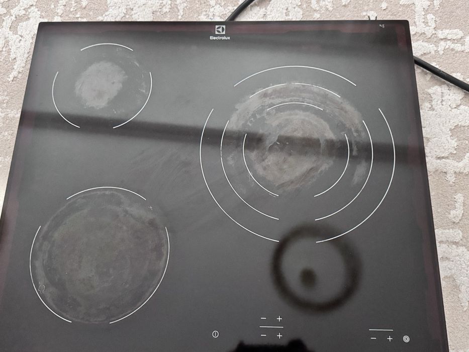 Electrolux в хорошем состоянии трёхкомнатная можно готовить бешбармак