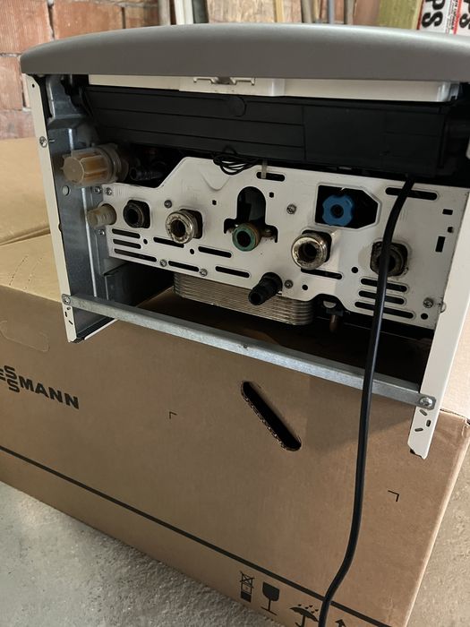 Ariston . Centrala termica in condensare Ariston Clas Premium 24kw