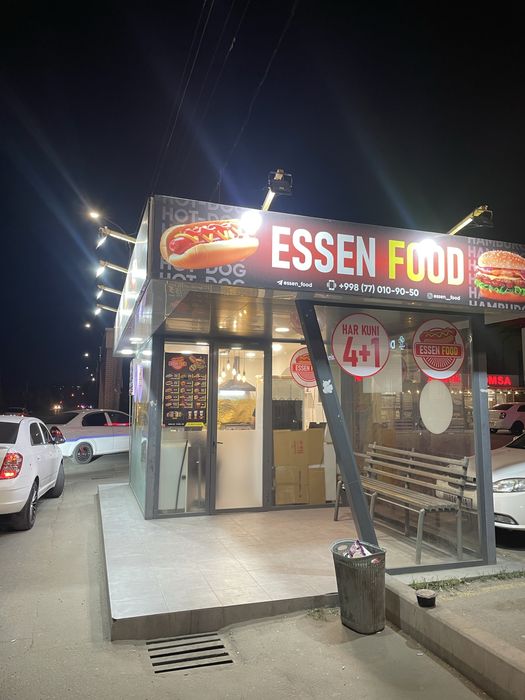 Fast_food joy tayor yurip turgan sotiladi