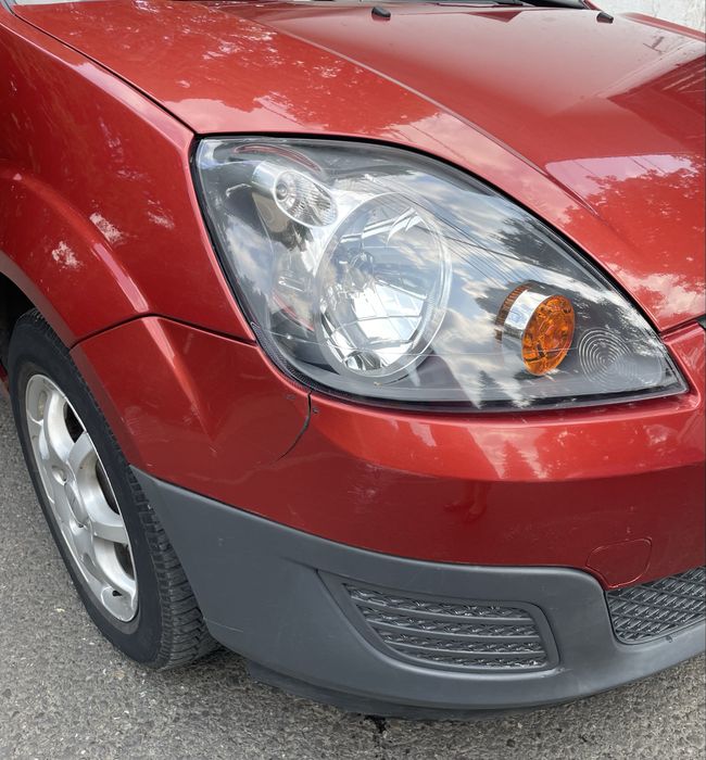 Vand Ford Fiesta, 2006, 123000km, 1800€.