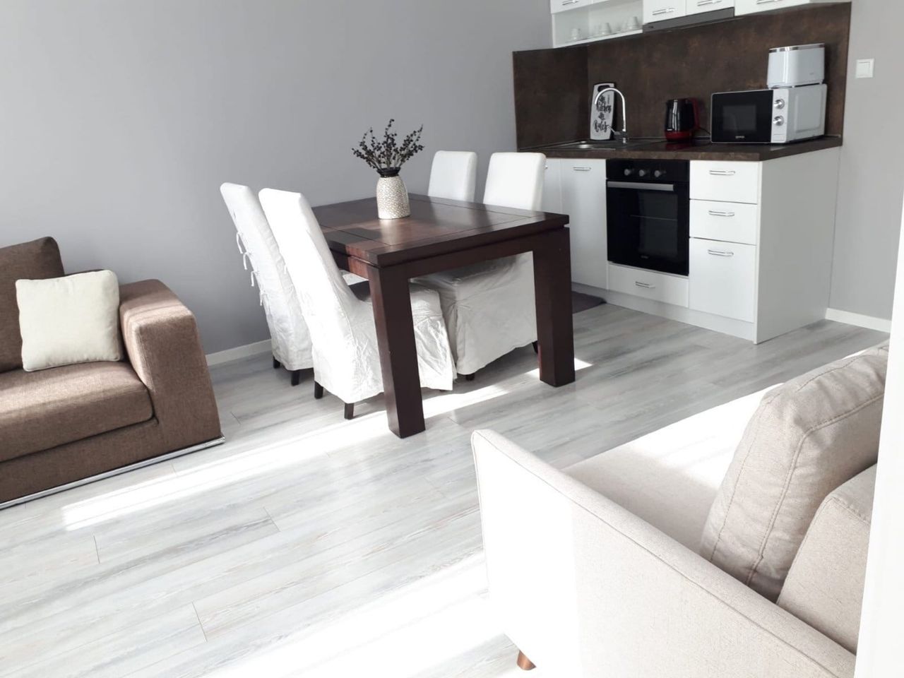 Продава се Двустаен апартамент в Варна, Погреби - 89 кв.м за 2461 €/кв.м - Снимка #6