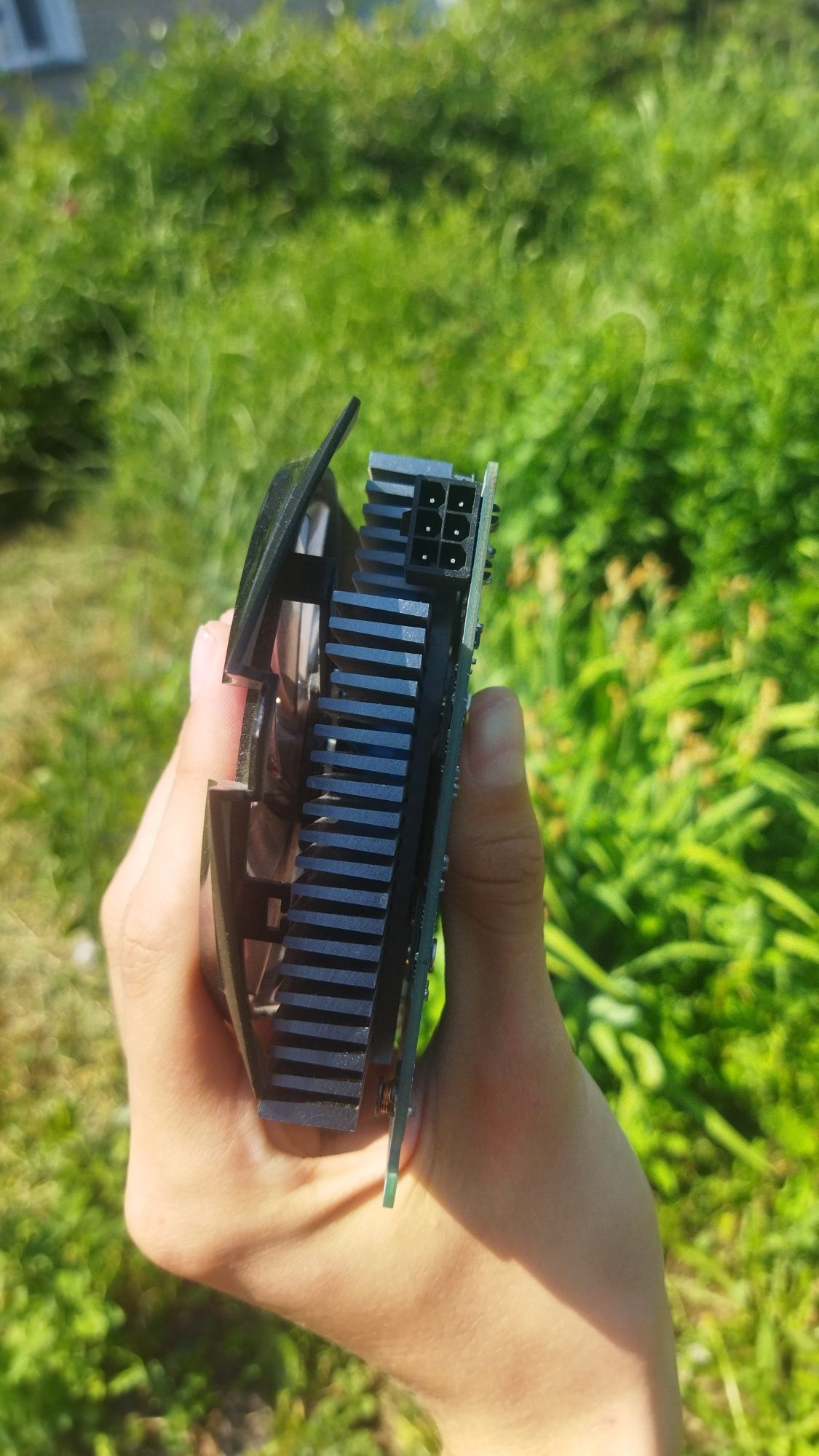 Видеокарта gigabyte. торг