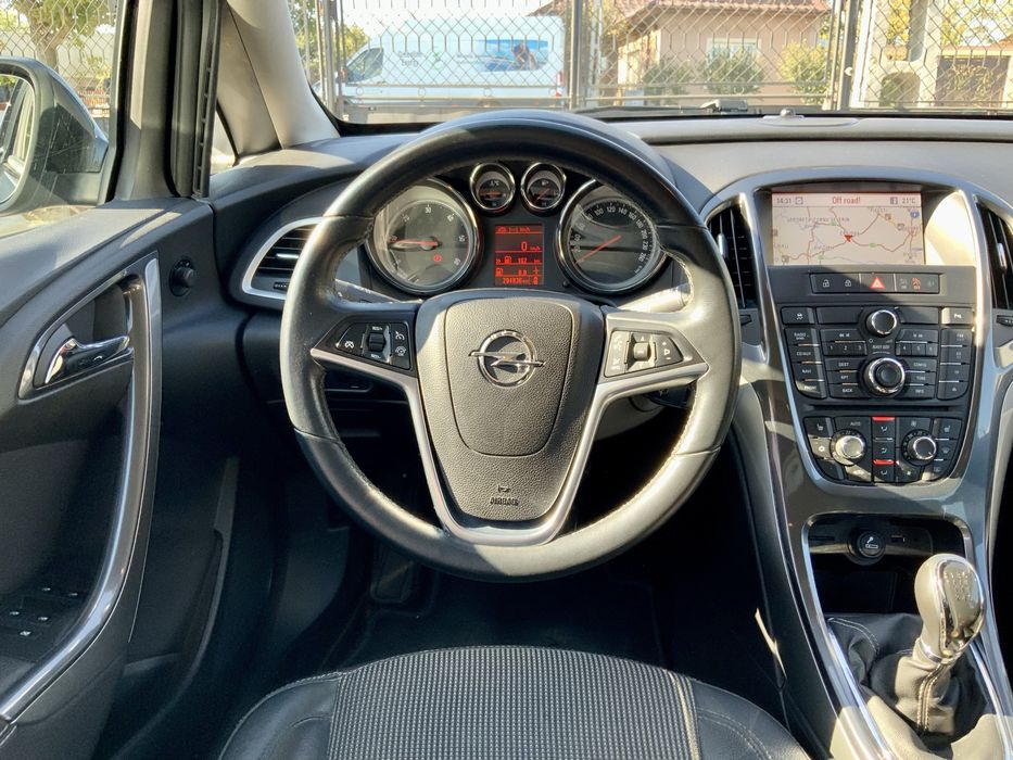 Opel Astra J  2.0 CDTI